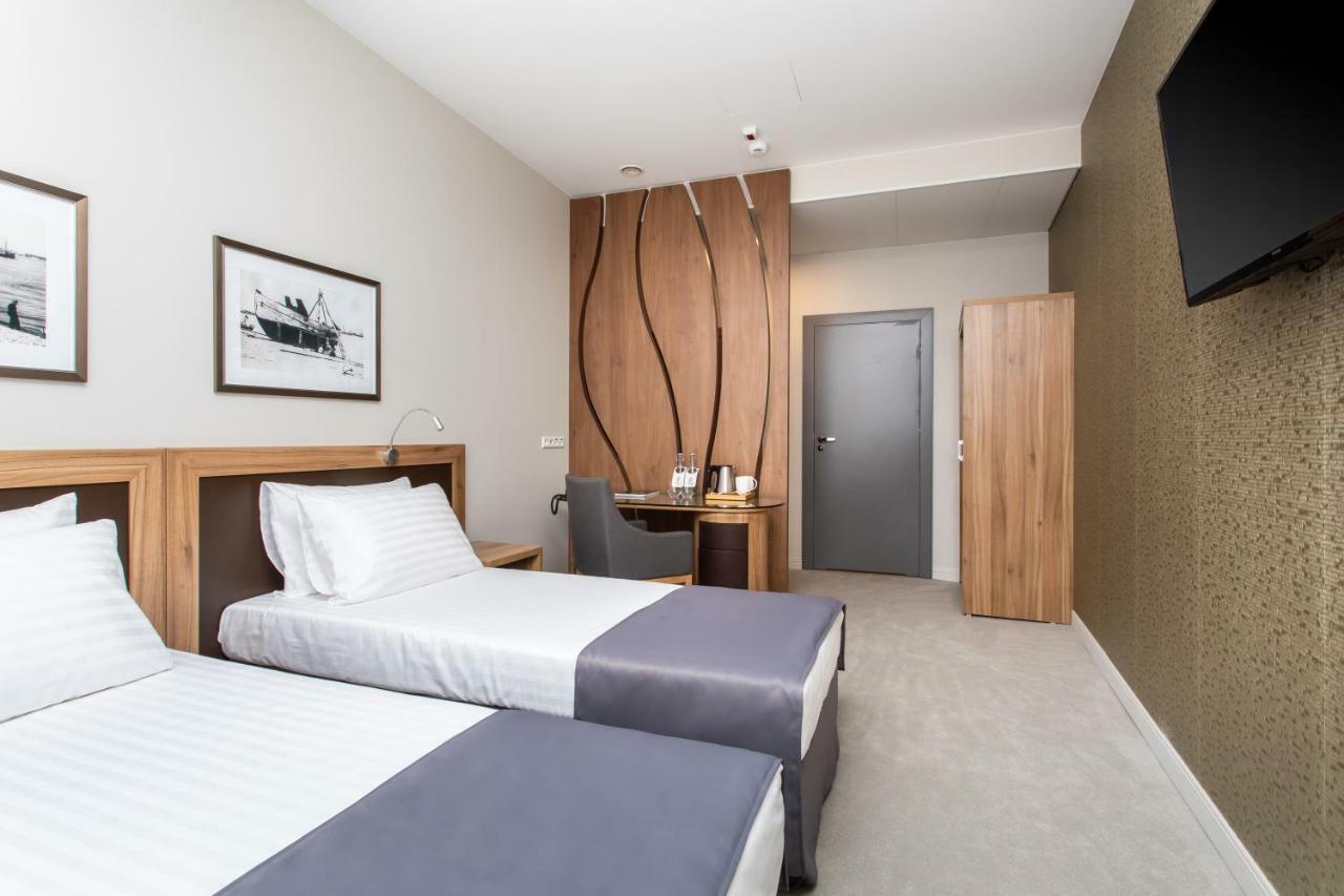 גדינייה Jakubowy Hotel מראה חיצוני תמונה
